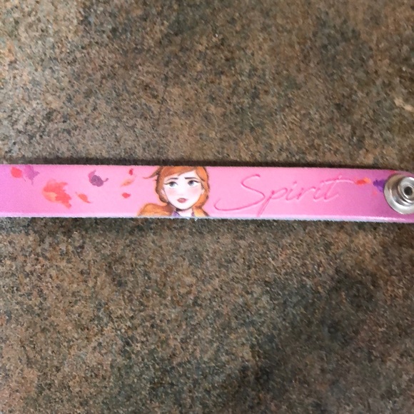 Disney leather bracelet with Anna. Frozen II - Picture 4 of 4